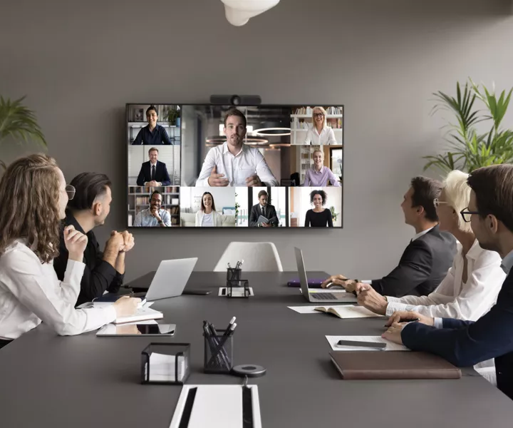 Briefing Situation at Luminar Trade